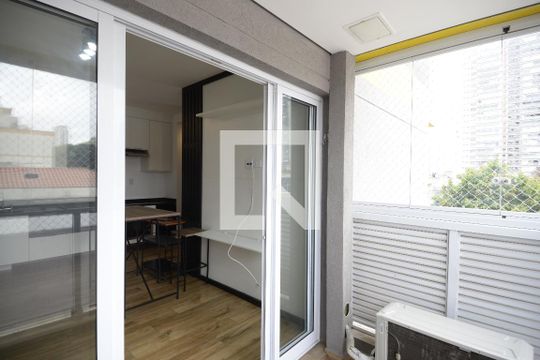 Varanda de kitnet/studio para alugar com 1 quarto, 29m² em Ipiranga, São Paulo