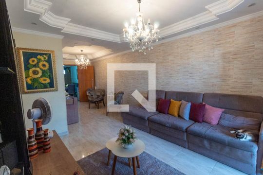 Casa para alugar com 4 quartos, 500m² em Vila Robertina, São Paulo