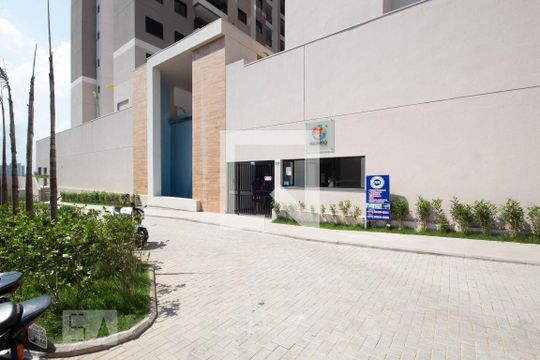Fachada de apartamento para alugar com 2 quartos, 50m² em Padroeira, Osasco