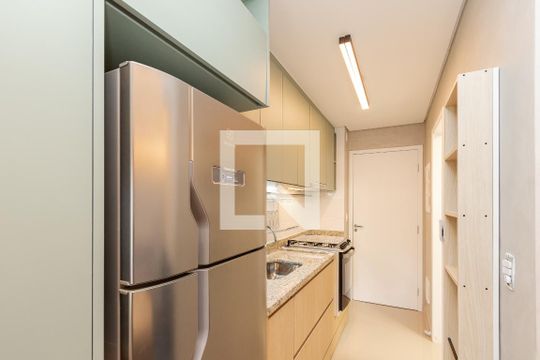 Cozinha de kitnet/studio para alugar com 1 quarto, 25m² em Chácara Santo Antônio (zona Sul), São Paulo