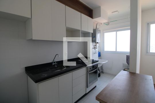 Cozinha de apartamento para alugar com 2 quartos, 42m² em Socorro, São Paulo