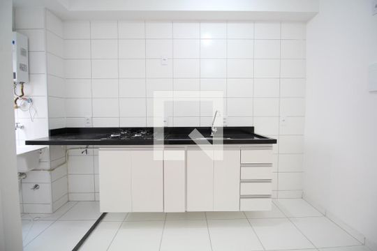 Cozinha de apartamento para alugar com 2 quartos, 35m² em Vila Independência, São Paulo