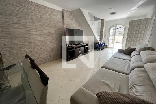 Casa à venda com 3 quartos, 125m² em Vila Santa Maria, São Paulo