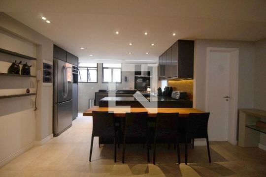 Cozinha de apartamento para alugar com 3 quartos, 144m² em Jardim Paulistano, São Paulo