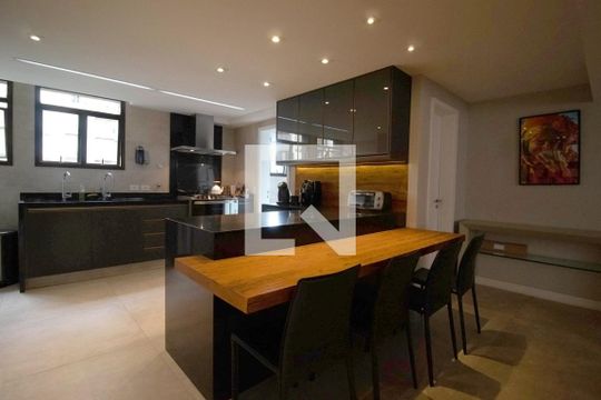 Cozinha de apartamento para alugar com 3 quartos, 144m² em Jardim Paulistano, São Paulo