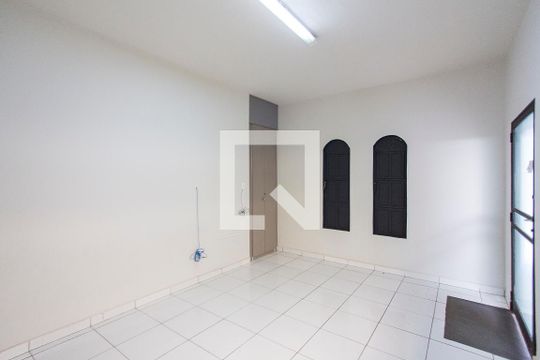Sala 2 de casa para alugar com 4 quartos, 360m² em Cazeca, Uberlândia