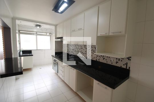 Cozinha de apartamento para alugar com 3 quartos, 152m² em Santana, São Paulo