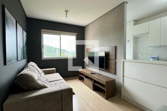 Sala de apartamento para alugar com 2 quartos, 51m² em Centro, Barueri