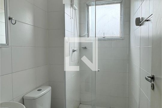 Banheiro de apartamento para alugar com 2 quartos, 51m² em Centro, Barueri