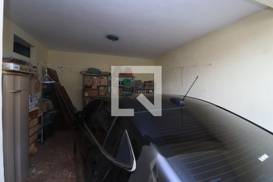Garagem de casa à venda com 3 quartos, 176m² em Penha de França, São Paulo
