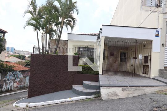 Fachada de casa à venda com 3 quartos, 176m² em Penha de França, São Paulo