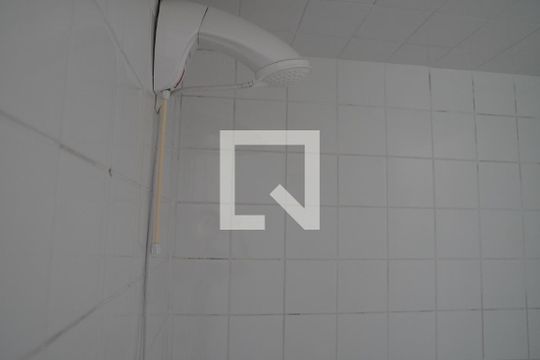 Chuveiro Piscina de casa à venda com 6 quartos, 572m² em Vila Tramontano, São Paulo
