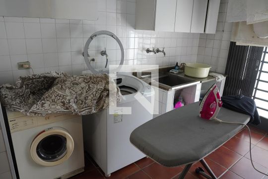 Área de Serviço de casa à venda com 6 quartos, 572m² em Vila Tramontano, São Paulo