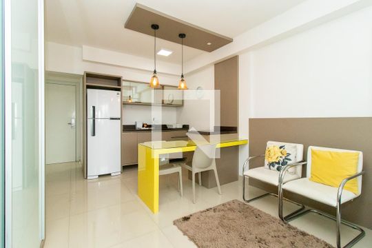Studio de kitnet/studio para alugar com 1 quarto, 33m² em Centro, Curitiba