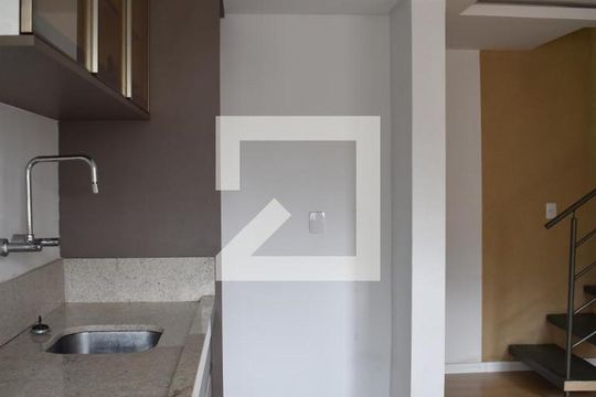 Cozinha de apartamento à venda com 3 quartos, 118m² em Pinheirinho, Curitiba