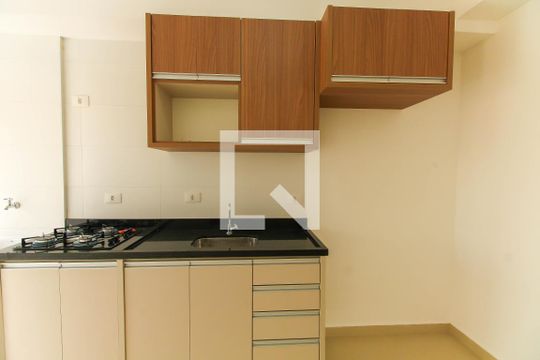 Cozinha de apartamento para alugar com 2 quartos, 56m² em Vila Zilda, São Paulo