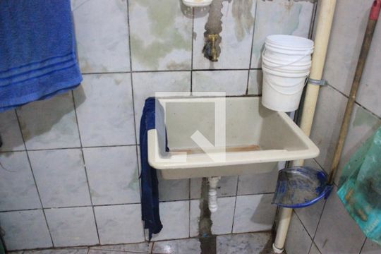 Lavanderia 2 de casa para alugar com 2 quartos, 130m² em Picanço, Guarulhos