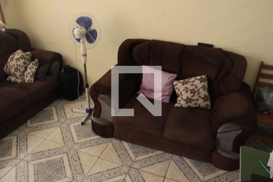 Sala de casa para alugar com 2 quartos, 130m² em Picanço, Guarulhos