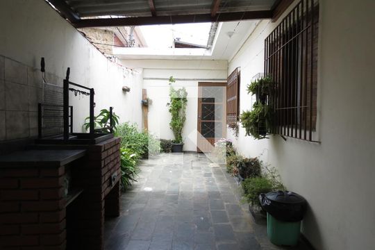 Corredor Externo - Quintal de casa à venda com 2 quartos, 90m² em Vila Cavaton, São Paulo