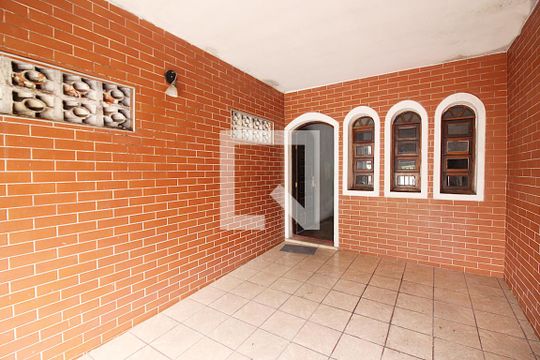 Garagem de casa à venda com 2 quartos, 115m² em Alves Dias, São Bernardo do Campo