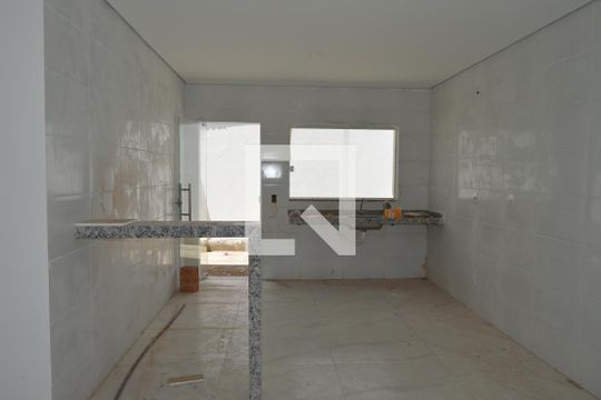 Cozinha de casa de condomínio à venda com 3 quartos, 150m² em Tropical, Contagem