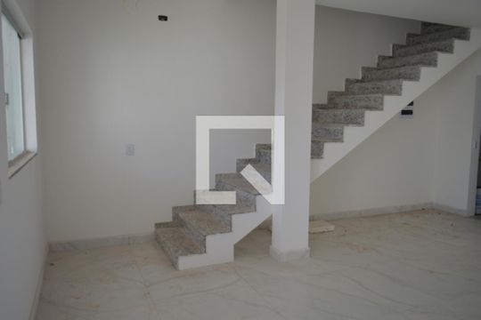 Sala de casa de condomínio à venda com 3 quartos, 150m² em Tropical, Contagem