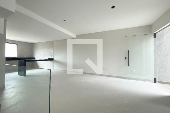 Sala de casa à venda com 3 quartos, 160m² em Santa Amelia, Belo Horizonte