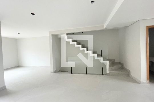 Sala de casa à venda com 3 quartos, 160m² em Santa Amelia, Belo Horizonte