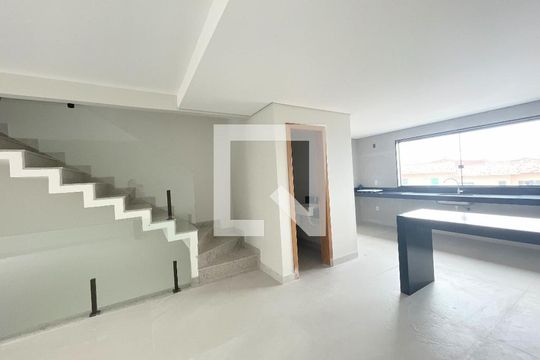 Sala de casa à venda com 3 quartos, 160m² em Santa Amelia, Belo Horizonte