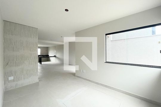 Sala de casa à venda com 3 quartos, 160m² em Santa Amelia, Belo Horizonte