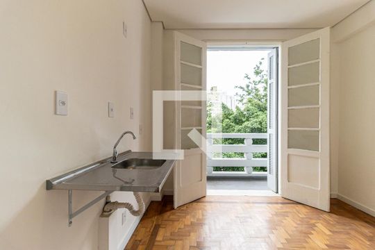 Cozinha de kitnet/studio para alugar com 1 quarto, 24m² em Santa Cecilia, São Paulo