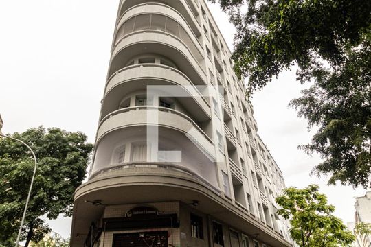 Fachada de kitnet/studio para alugar com 1 quarto, 24m² em Santa Cecilia, São Paulo