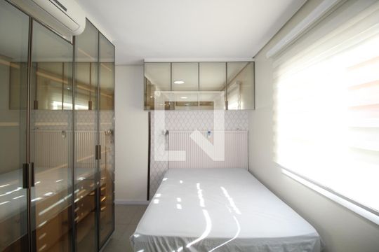 Suíte 1 de apartamento para alugar com 3 quartos, 75m² em Partenon, Porto Alegre