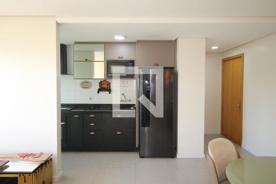 Sala de apartamento para alugar com 3 quartos, 75m² em Partenon, Porto Alegre