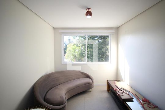 Sala de apartamento para alugar com 3 quartos, 75m² em Partenon, Porto Alegre