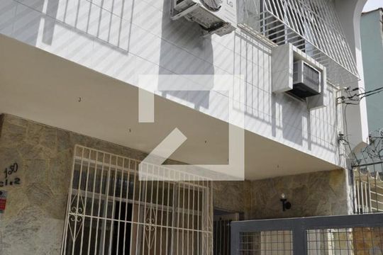 Fachada de casa à venda com 3 quartos, 350m² em Riachuelo, Rio de Janeiro