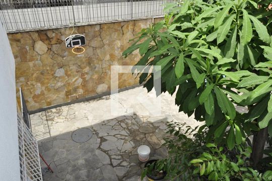 Vista de casa à venda com 3 quartos, 350m² em Riachuelo, Rio de Janeiro