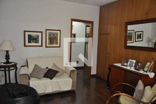 Casa à venda com 3 quartos, 350m² em Riachuelo, Rio de Janeiro