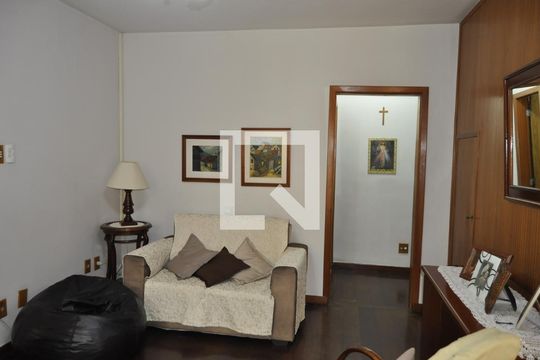 Sala de casa à venda com 3 quartos, 350m² em Riachuelo, Rio de Janeiro