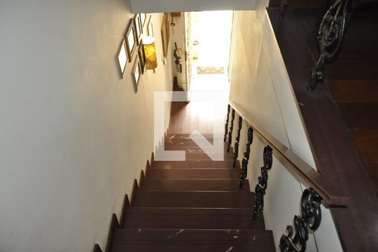 Escada de casa à venda com 3 quartos, 350m² em Riachuelo, Rio de Janeiro