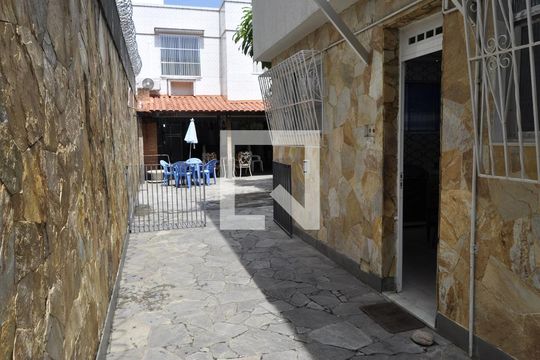 Garagem de casa à venda com 3 quartos, 350m² em Riachuelo, Rio de Janeiro