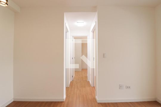 Corredor de apartamento para alugar com 2 quartos, 55m² em Jardim São Paulo, São Paulo