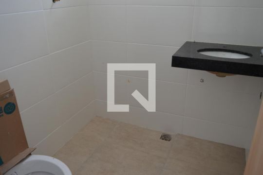 Banheiro de apartamento à venda com 2 quartos, 52m² em Linda Vista, Contagem