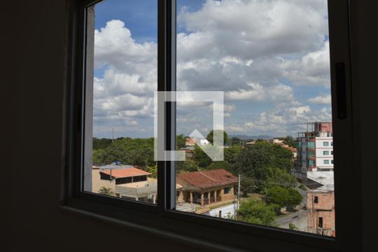 Sala de apartamento à venda com 2 quartos, 52m² em Linda Vista, Contagem