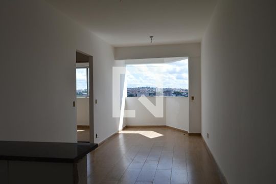 Sala de apartamento à venda com 2 quartos, 52m² em Linda Vista, Contagem