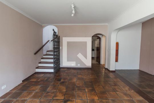 Sala de casa para alugar com 2 quartos, 123m² em Santa Teresinha, São Paulo