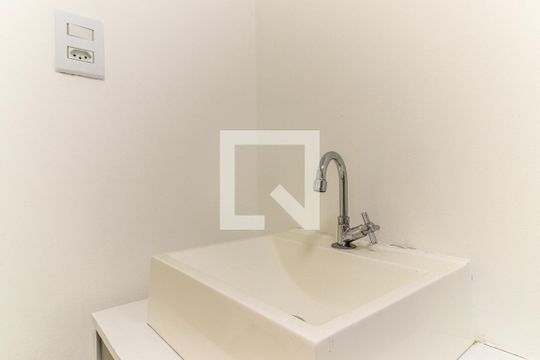 Banheiro de kitnet/studio para alugar com 1 quarto, 41m² em Campos Elíseos, São Paulo