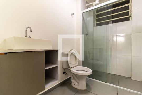 Banheiro de kitnet/studio para alugar com 1 quarto, 41m² em Campos Elíseos, São Paulo