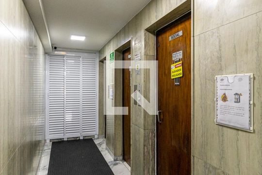 Elevadores de kitnet/studio para alugar com 1 quarto, 41m² em Campos Elíseos, São Paulo