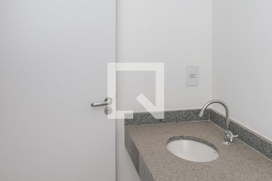 Banheiro de apartamento à venda com 1 quarto, 33m² em Perdizes, São Paulo